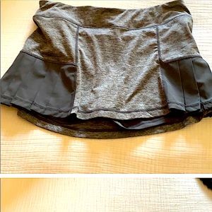 Gray & Black Head Tennis Skirt